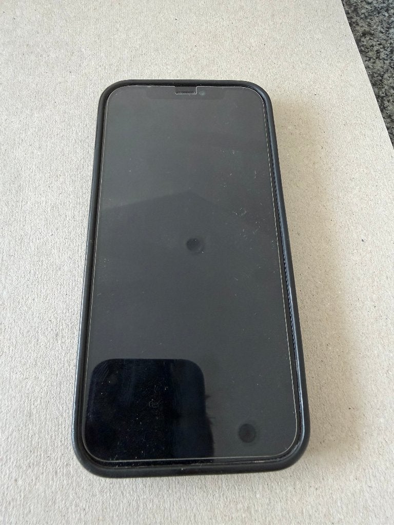 Iphone 12 64 gb, 80 %, Enlèvement, Utilisé, Noir