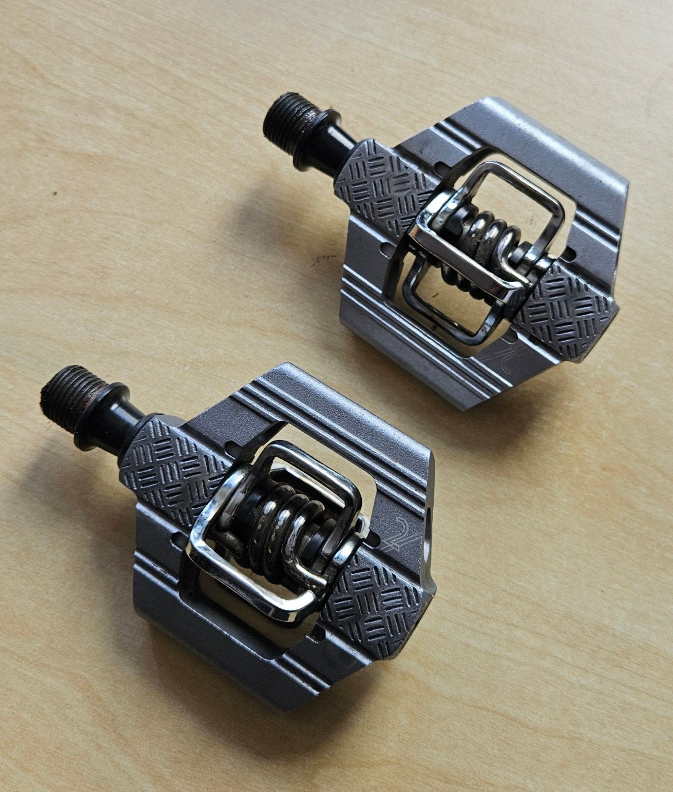 Bonbons Crankbrothers

Pédales à 2 clics - très

bon état, Enlèvement