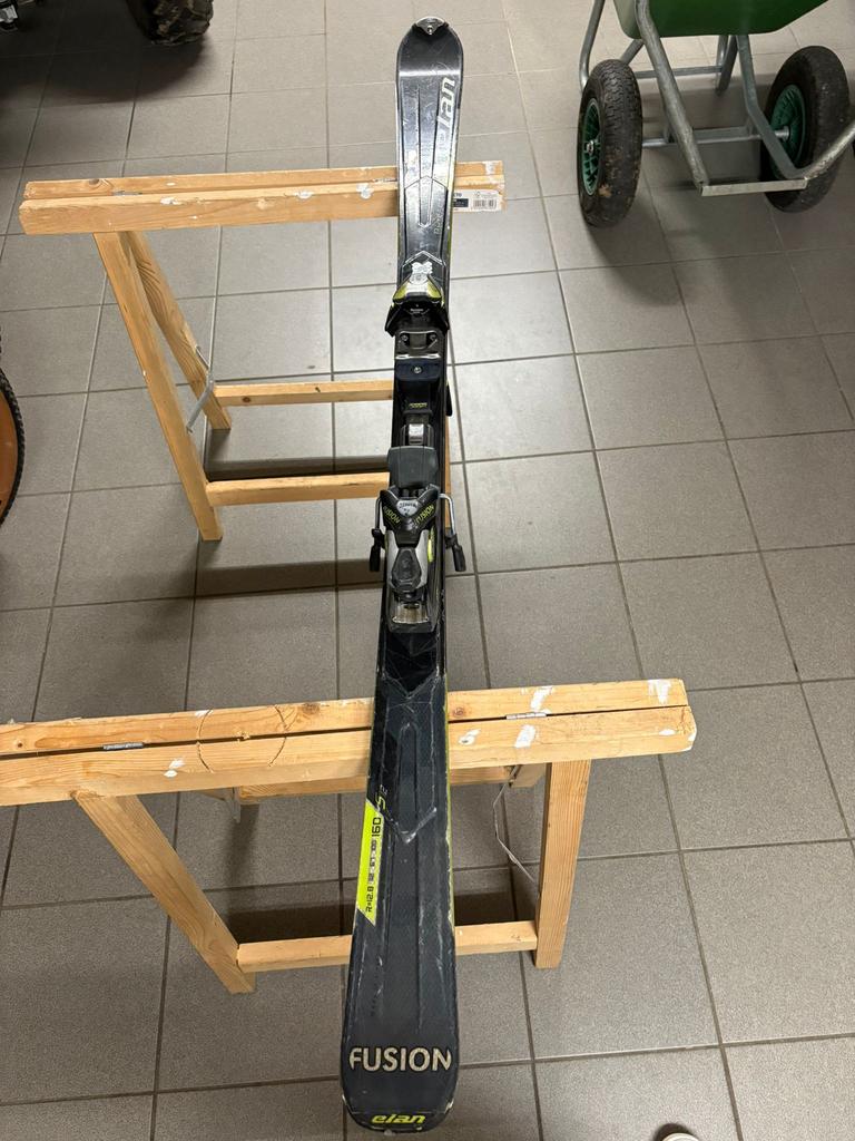 Elan ski’s, Enlèvement, Comme neuf, Ski