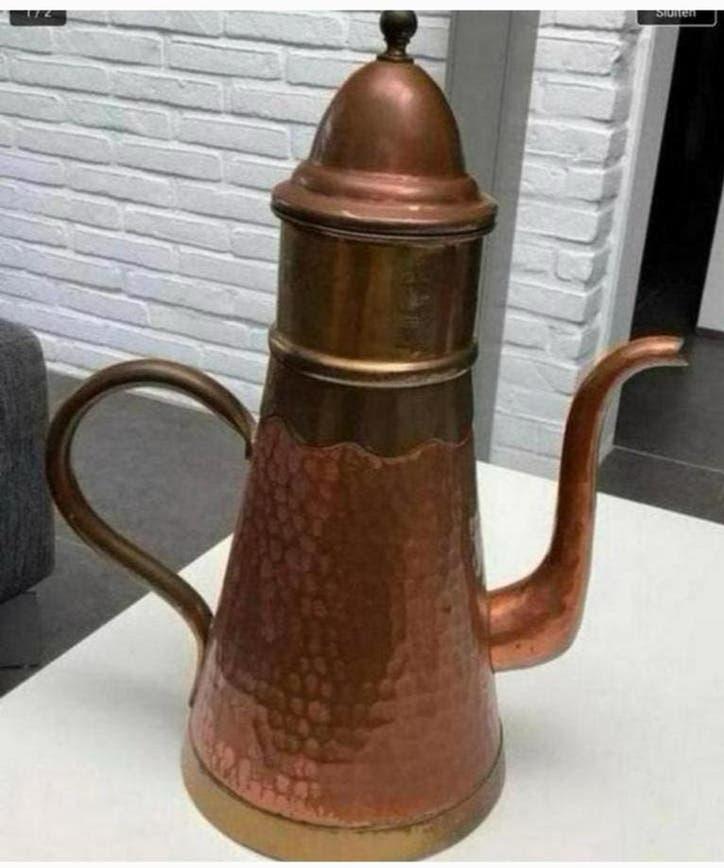 Oude koperen koffiekan, Enlèvement, Cuivre