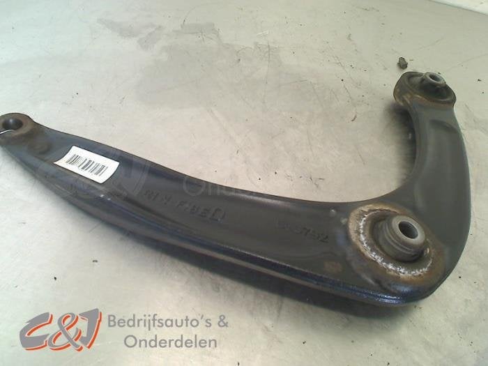 Draagarm links-voor van een Peugeot Partner, Gebruikt, -, -, Ophalen of Verzenden