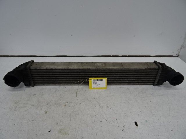 RADIATEUR INTERCOOLER Mercedes-Benz A (W169) (A1695000000), Gebruikt, Mercedes-Benz, Dialog.mb@mercedes-benz.com, Mercedes-Benz AG
