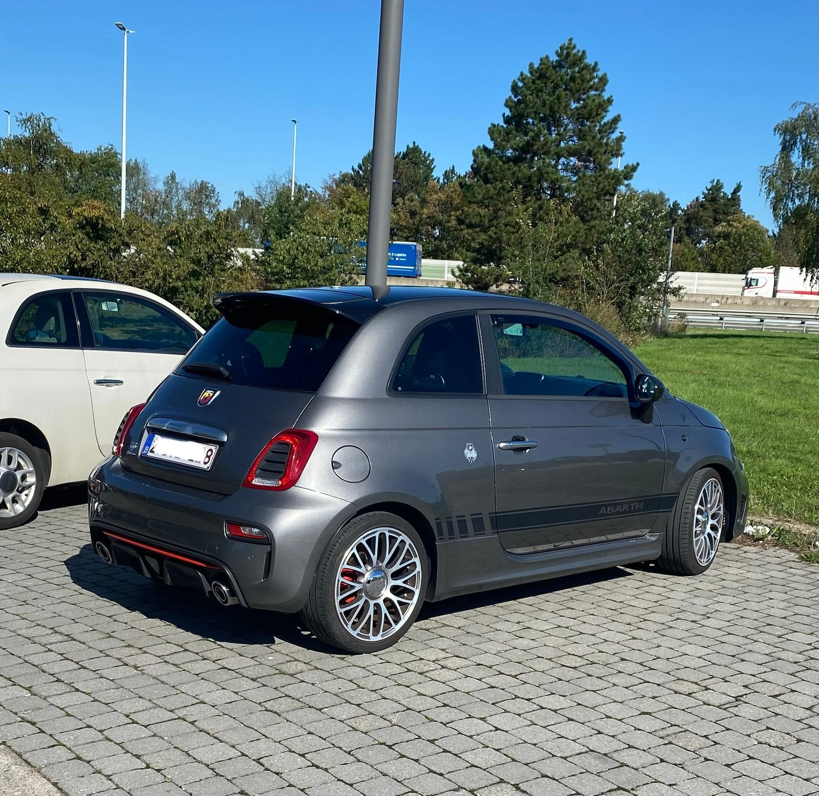 Abarth 595 turismo 70 anniversaire, Autos, Achat, Entreprise, Boîte manuelle, 120 kW