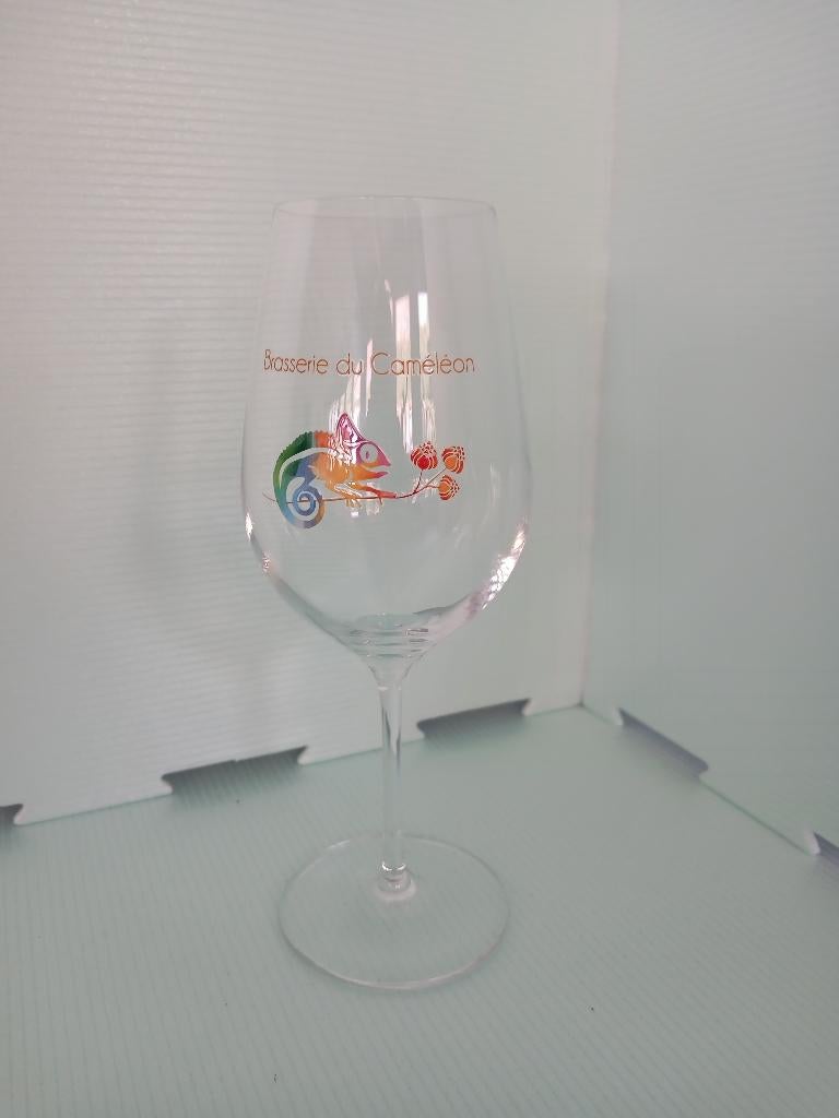 Oud glas op standaard van de BRASSERIE DU CAMELEON, Ophalen of Verzenden, Zo goed als nieuw, Glas of Glazen, Overige merken
