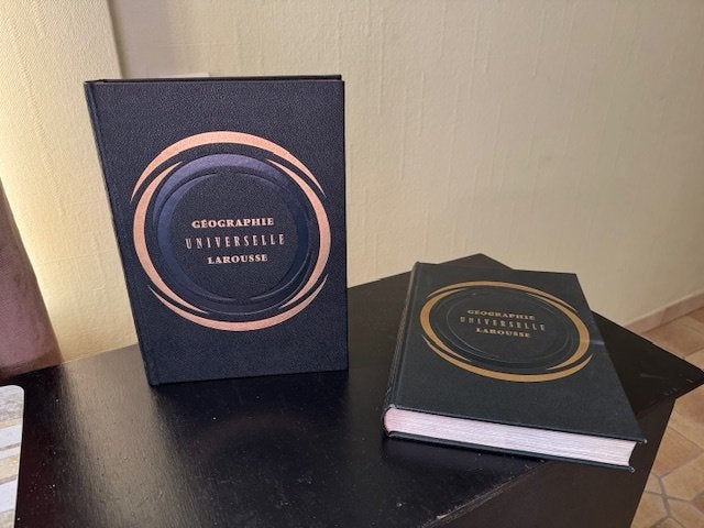 GEOGRAPHIE UNIVERSELLE LAROUSSE - 2 VOLUMES ( 1 & 2), Complete serie, Ophalen of Verzenden, Zo goed als nieuw, Deffontaines