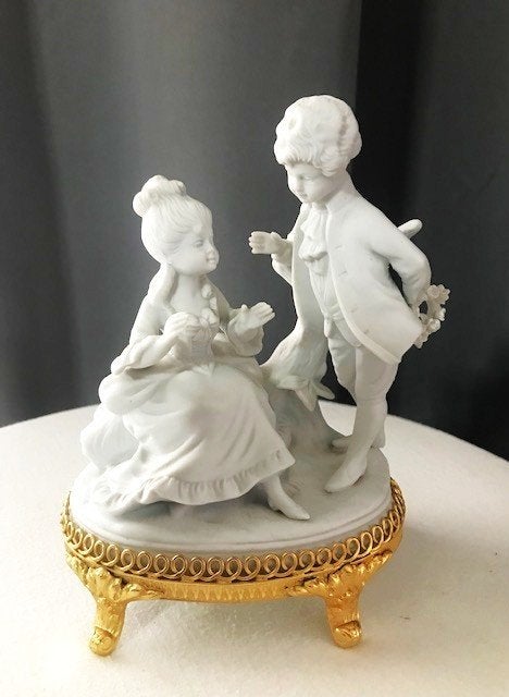Romantisch koppel Unter Weiss Bach biscuit sokkel stempel, Minder dan 20 cm, Art nouveau, Ophalen of Verzenden, Beeld