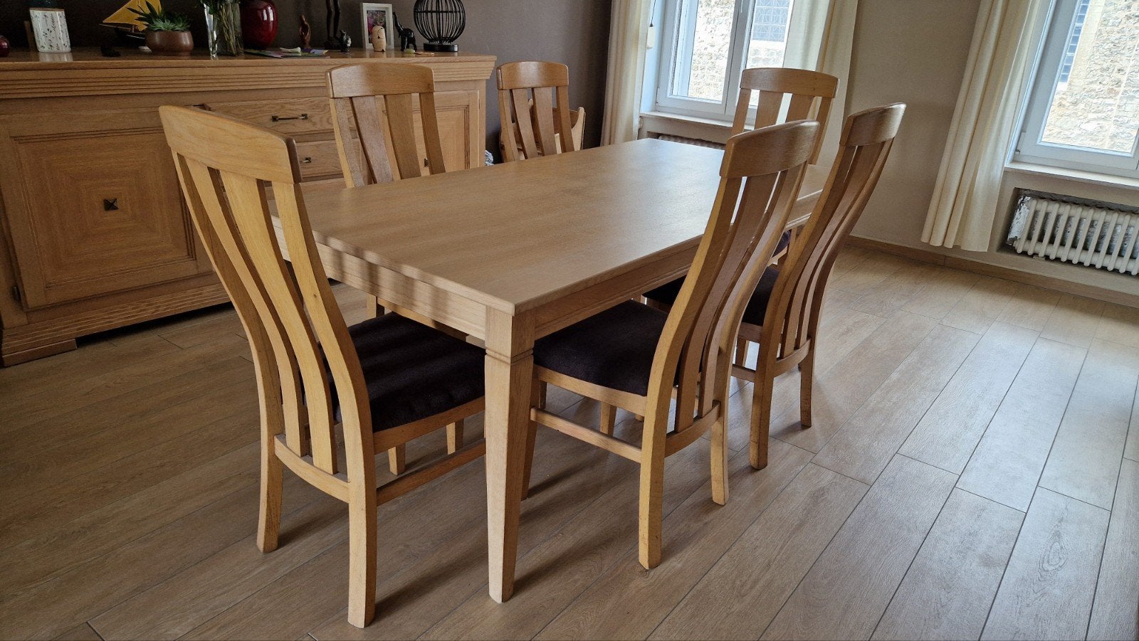 Table en chêne avec 6 chaises