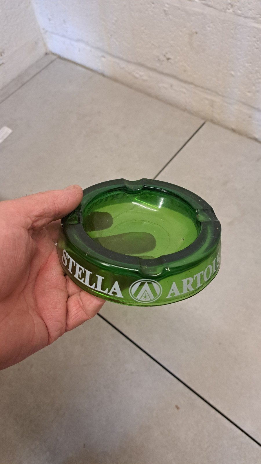 vintage groene glazen Stella Artois asbak, Verzamelen, Ophalen of Verzenden, Zo goed als nieuw, Asbak