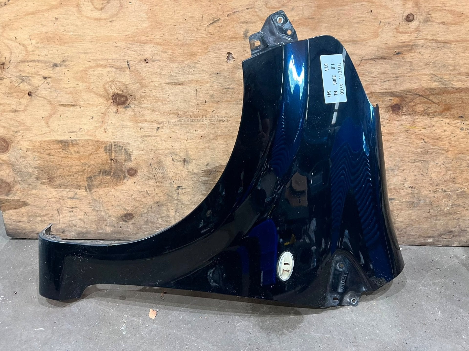 Toyota Aygo 01A Zwart Voorscherm Links-Voor (2005 2014), Info@toyota.co.jp, Gebruikt, Toyota Motor Corporation, Toyota-Cho 1
471-8571  Toyota City