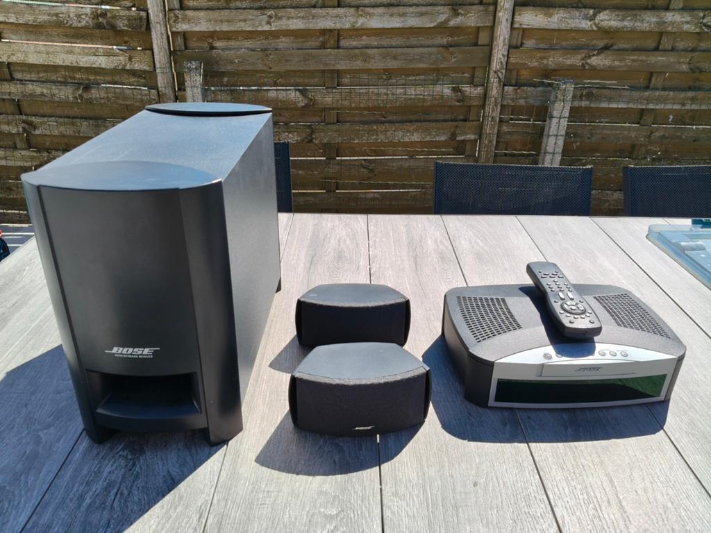 Bose 321 surround sound system., TV, Hi-fi & Vidéo, Ensembles home-cinéma, Enlèvement