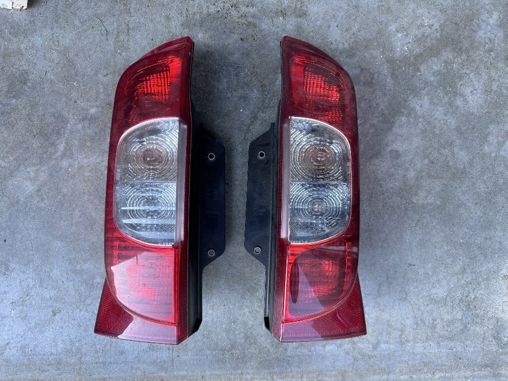 Achterlichte Peugeot Citroën Bipper Nemo 13202F 01353205080E, Ophalen, Gebruikt, Citroën