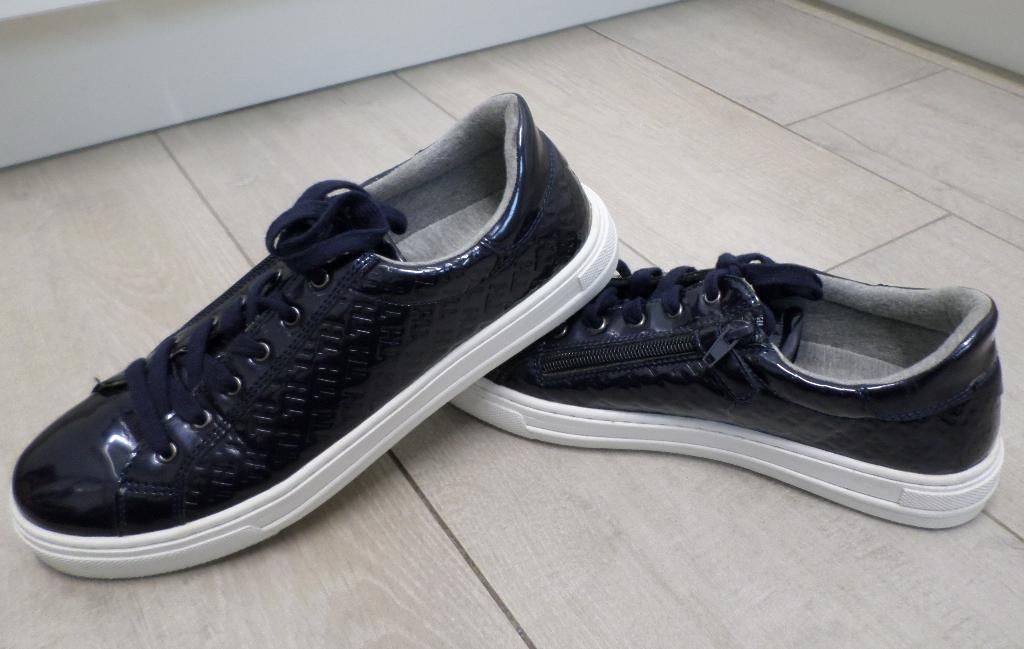 Tommy Hilfiger schoenen, Tommy hilfiger, Blauw, Ophalen of Verzenden, Zo goed als nieuw
