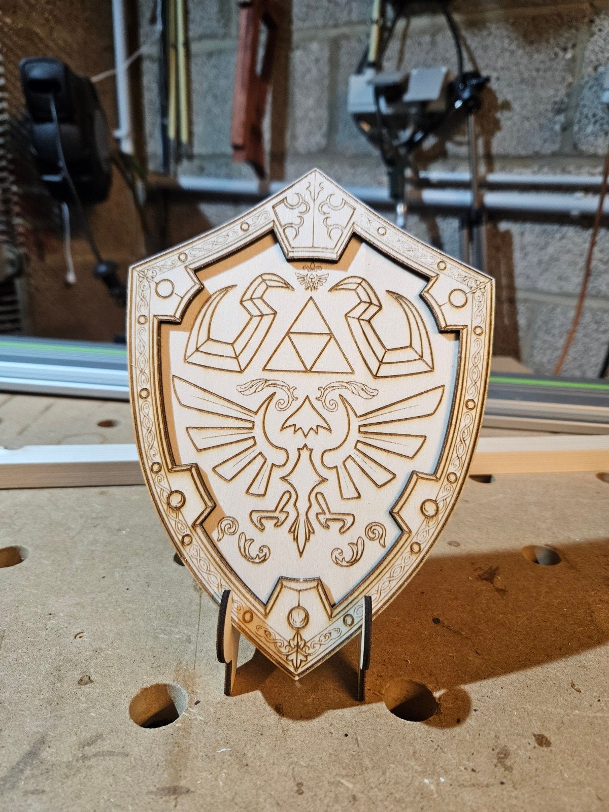 gravure bouclier,elfe, Enlèvement ou Envoi