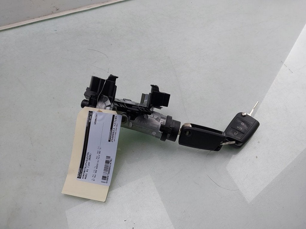 CONTACTSLOT + SLEUTEL Audi A1 Sportback (GBA) (01-2018/-), Info@audi.de, Audi, Audi AG, Gebruikt