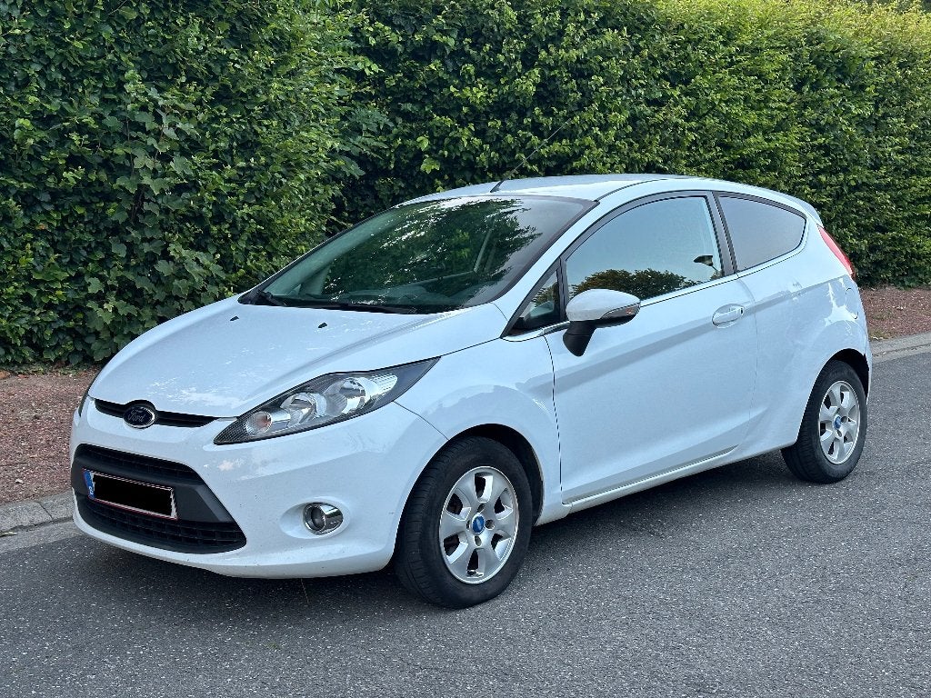 Ford Fiesta 1.6 TDCi 95cv Titanium Clim Jantes Euro 5, Boîte manuelle, Noir, Fiësta, Tissu