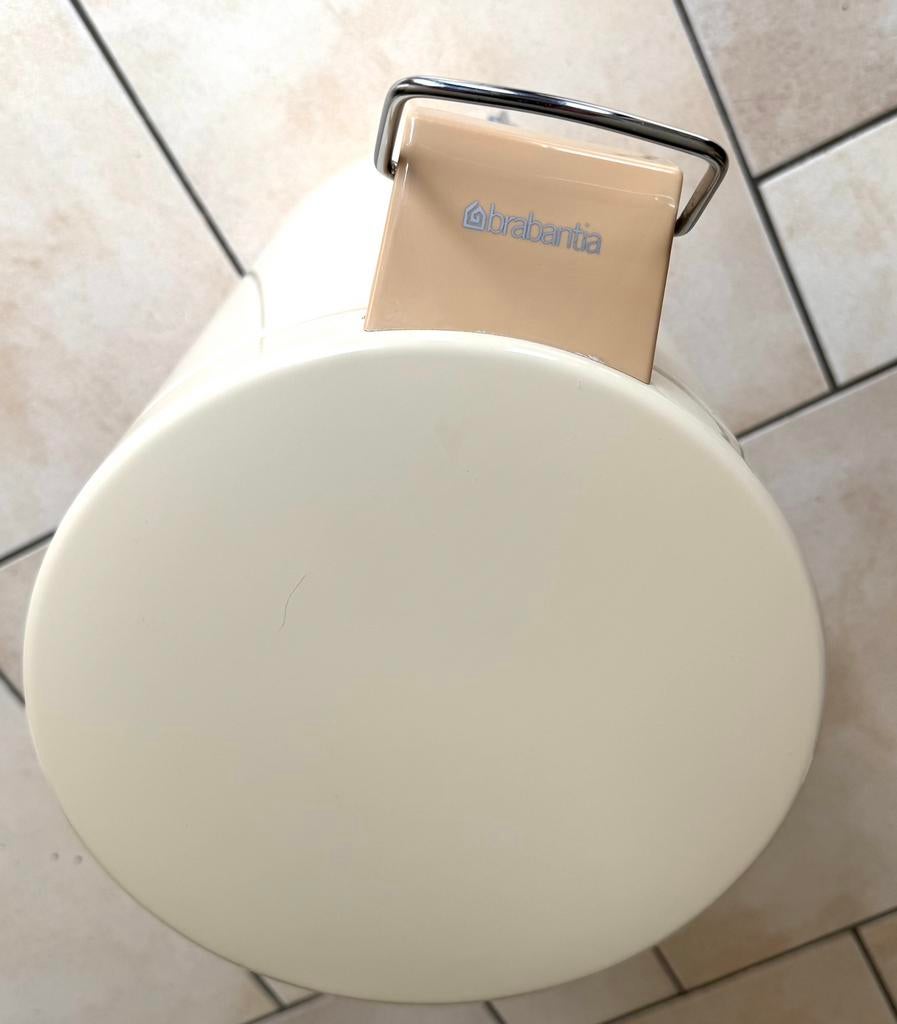 Brabantia pedaalemmer met metalen binnenemmer, Ophalen of Verzenden, Zo goed als nieuw, IJzer, Met deksel