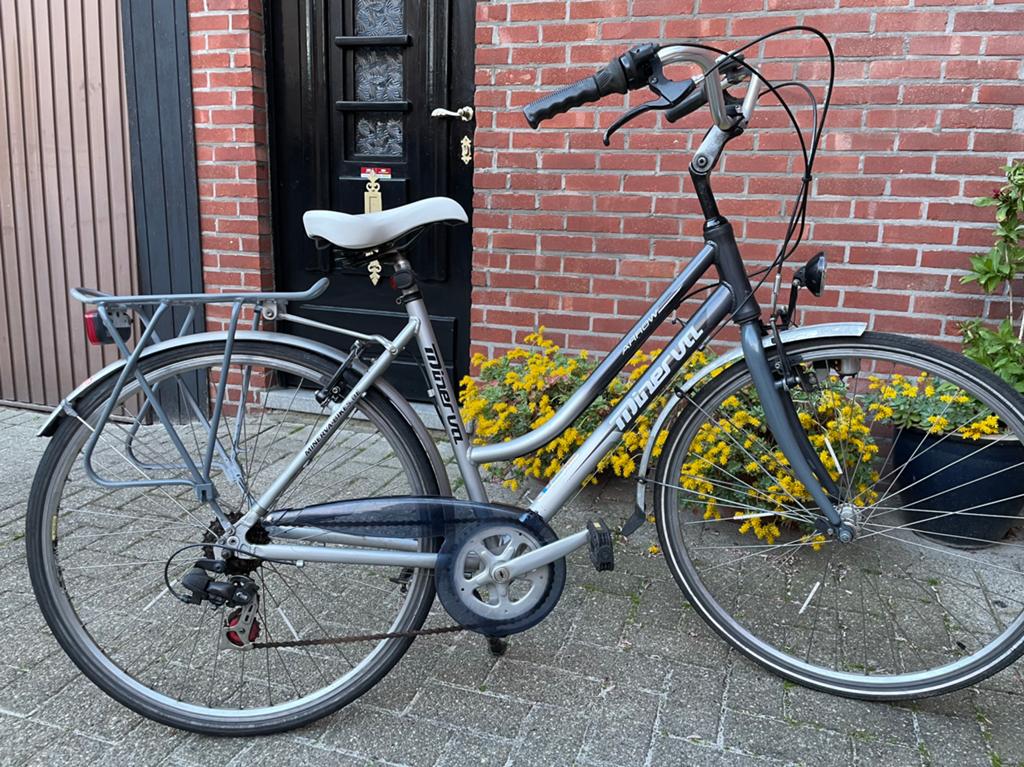 Damesfiets te koop, Fietsen en Brommers, Fietsen | Dames | Sportfietsen en Toerfietsen, Ophalen, Zo goed als nieuw, Minder dan 10 versnellingen