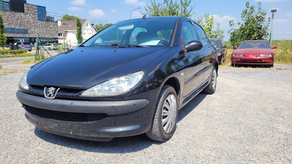 peugeot 206 1.4i 5 deurs euro 4 2006, Auto's, Voorwielaandrijving, 4 cilinders, Zwart, Bedrijf