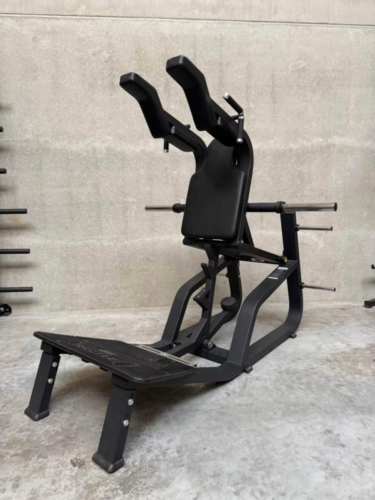 Hack squat - commercial use, Sport en Fitness, Fitnessmaterialen, Ophalen, Zo goed als nieuw, Benen