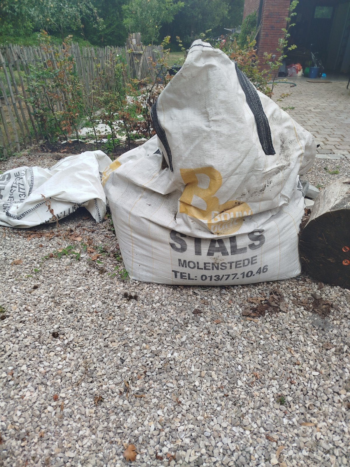 Gratis af te halen: steenpuin / betongranulaat 0/20 - halve, Enlèvement