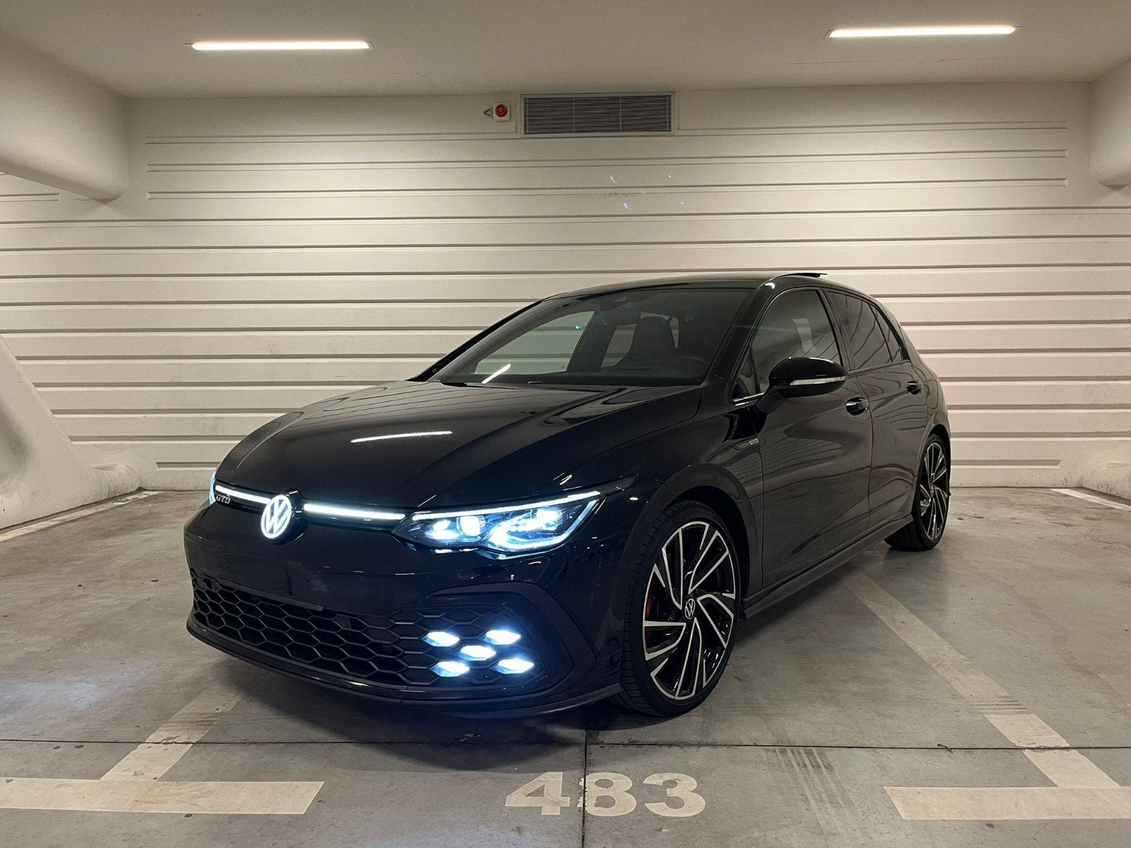 VW GOLF 8 GTD 2022 118.000KM FULL OPTION CARNET VW 2 CLÉS, 4 cilinders, Zwart, Leder, 5 deurs