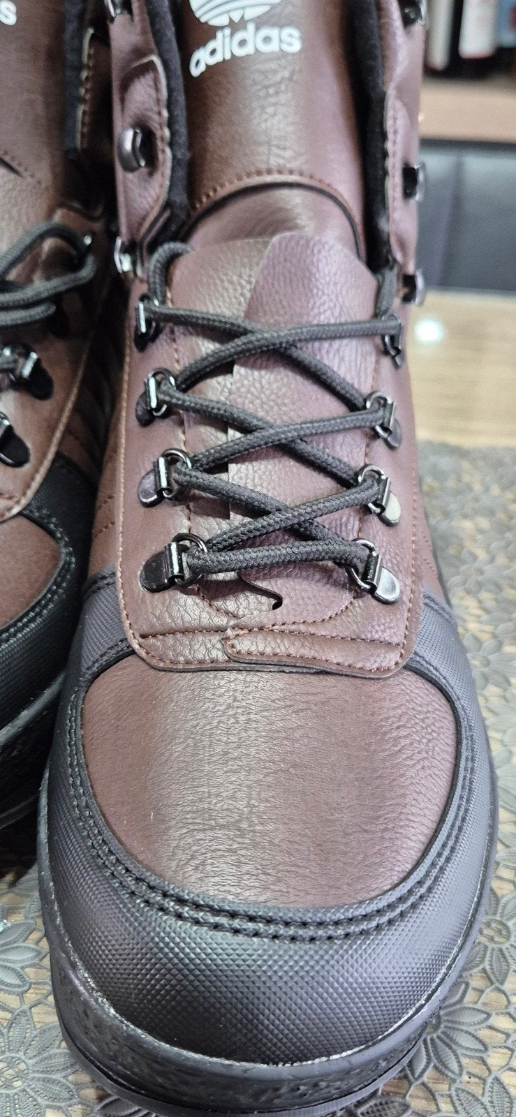 nieuwe Adidas sportschoenen maat 44., Ophalen of Verzenden