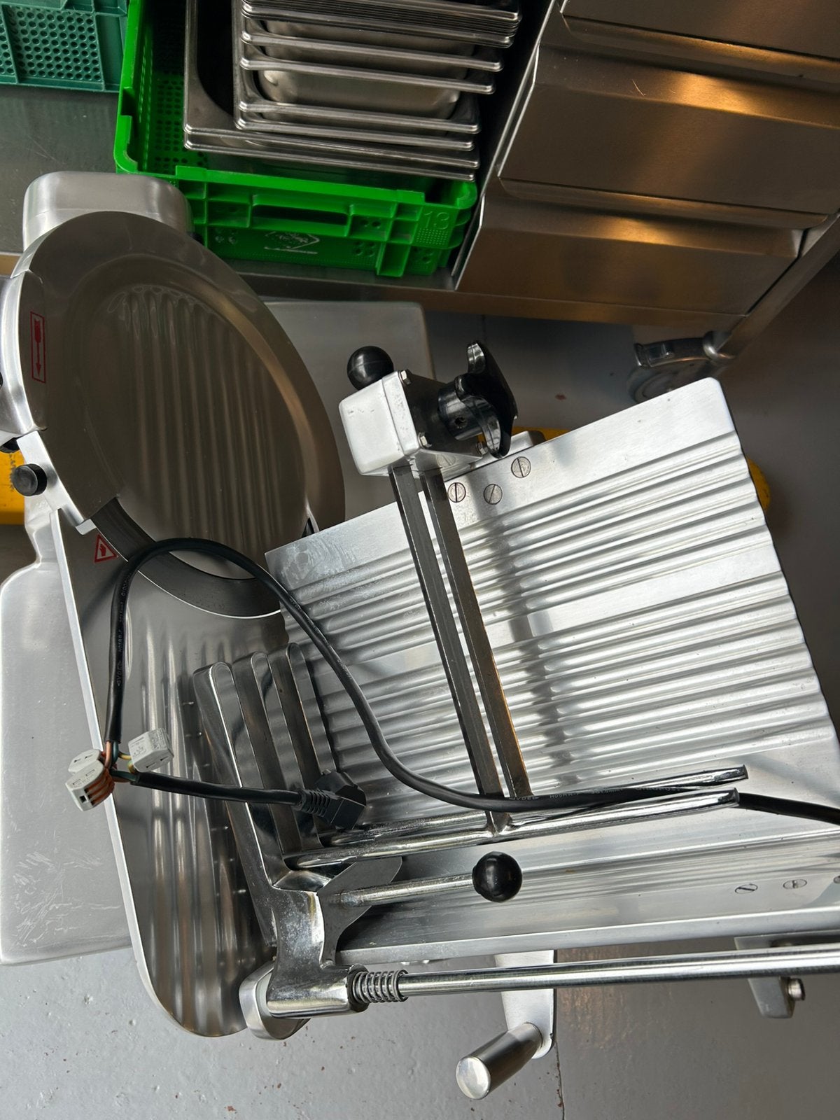 Trancheuse automatique GGG EKO-320 – – Coupe automatique, Enlèvement