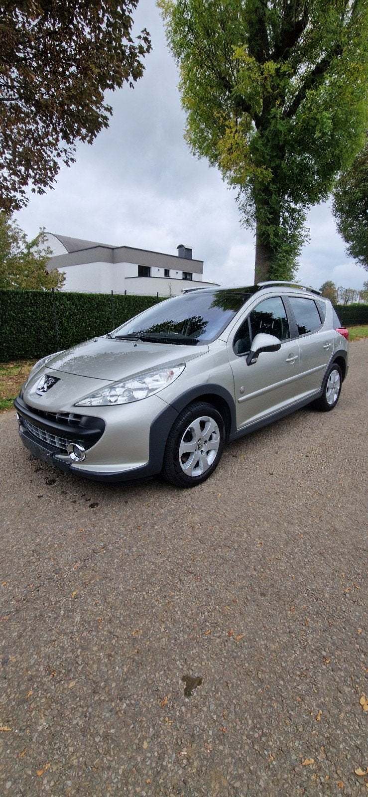 très belle Peugeot 207 hdi, 64000km seulement !, Autos, Achat, Entreprise, Boîte manuelle, Noir