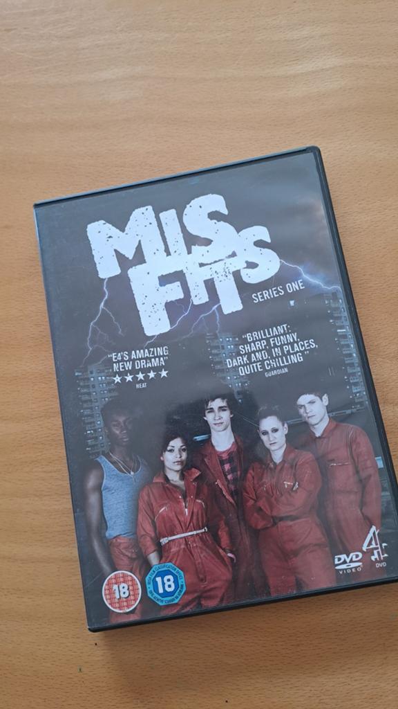 Série 1 de Misfits, CD & DVD, Enlèvement ou Envoi, Coffret, À partir de 16 ans, Utilisé