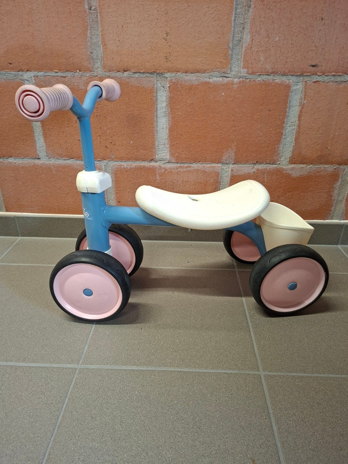 Loopfiets Smoby, Kinderen en Baby's, Speelgoed | Buiten | Voertuigen en Loopfietsen, Ophalen, Loopfiets