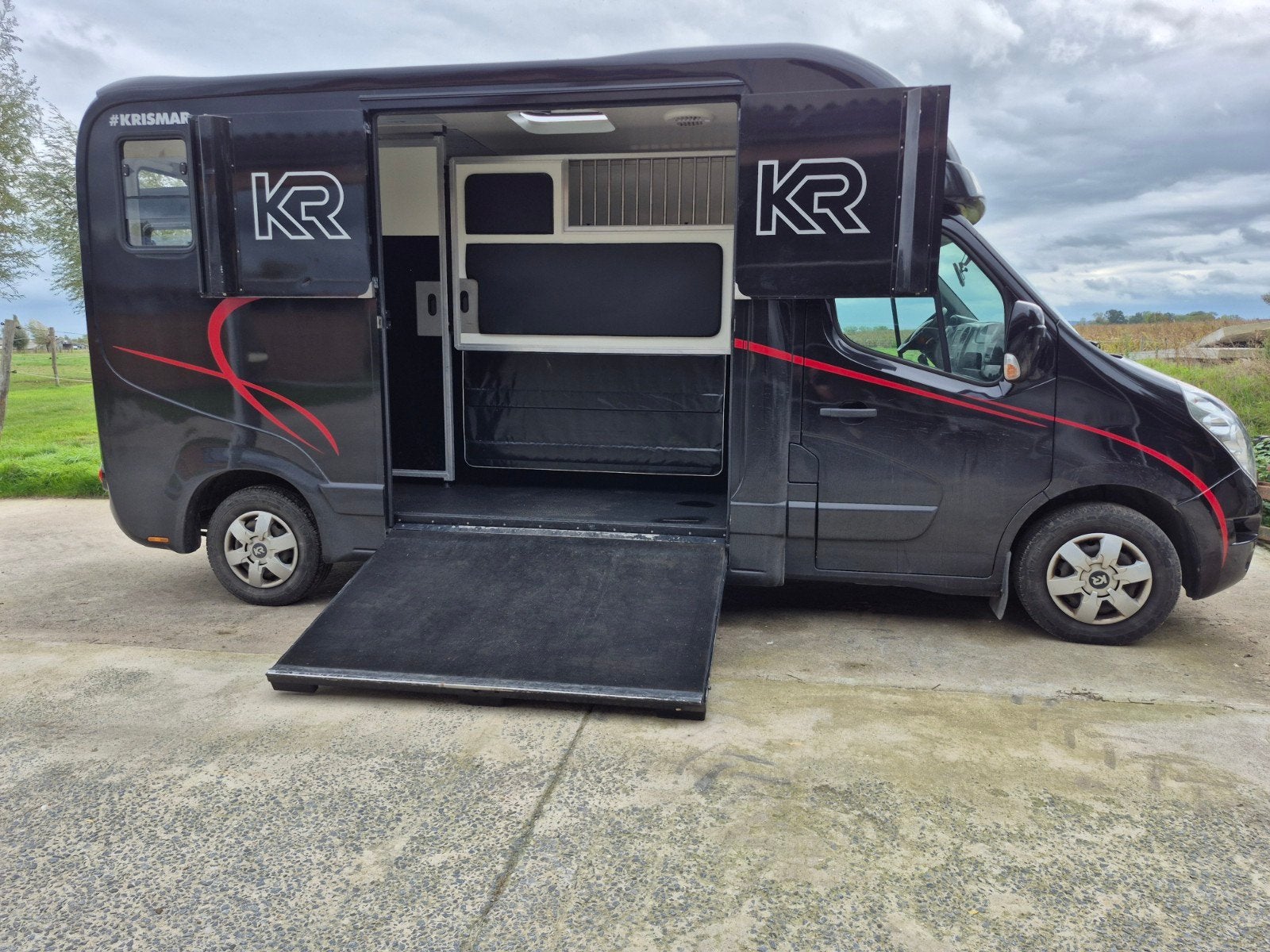 paarden camionette Renault master, Dieren en Toebehoren, Ophalen, Zo goed als nieuw, Overige typen