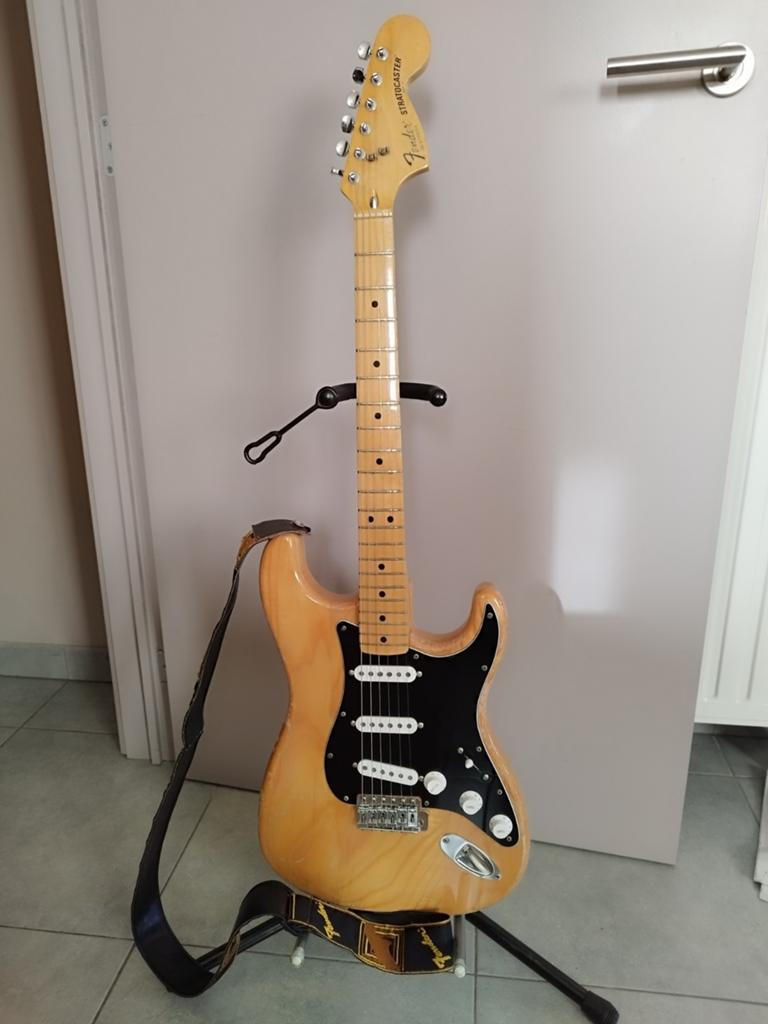 Fender stratocaster, Muziek en Instrumenten, Ophalen of Verzenden, Fender