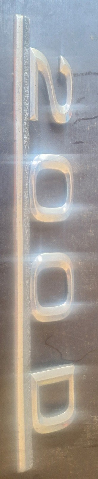 Mercedes-Benz 200 D origineel kofferklep embleem, Ophalen