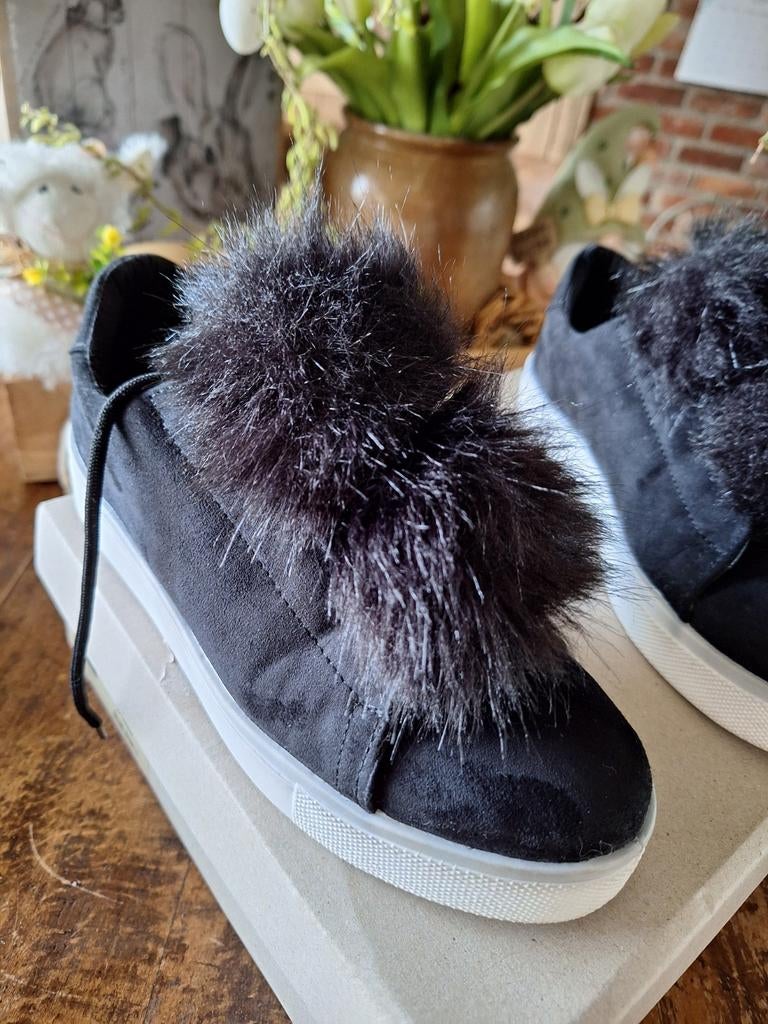 Sneakers met imitatiebont zwart, Bianco, Zwart, Ophalen of Verzenden, Zo goed als nieuw