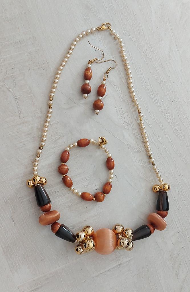 4-delige set bruin-gouden-zwarte parels, Handtassen en Accessoires, Oorbellen, Zo goed als nieuw, Hangers, Overige materialen