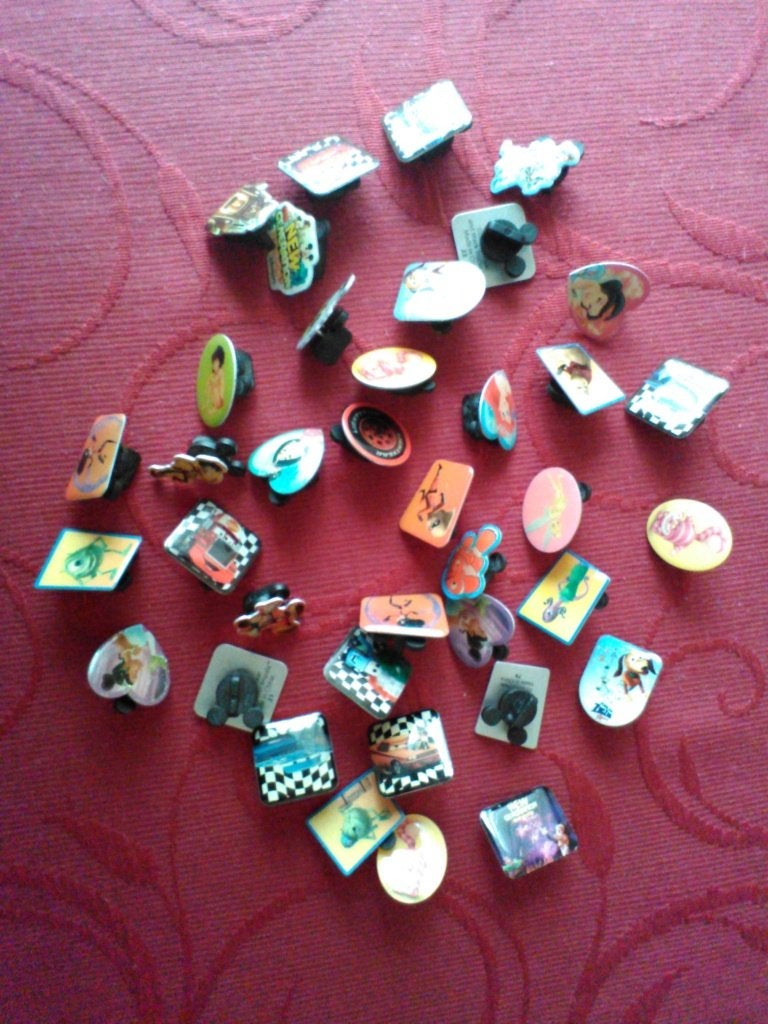 pins Disney figuren Cars jungle zeemeermin toy story, Ophalen of Verzenden, Zo goed als nieuw