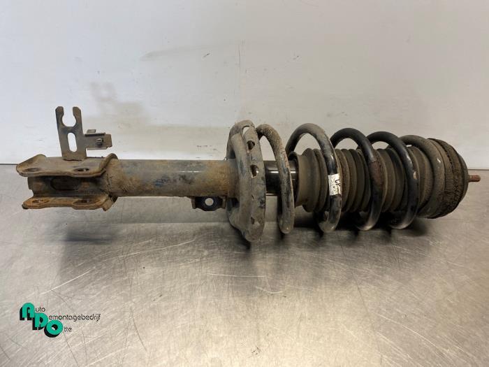 Schokdemperpoot links-voor van een Opel Meriva (Meriva B 10-, Gebruikt, -, -, Opel