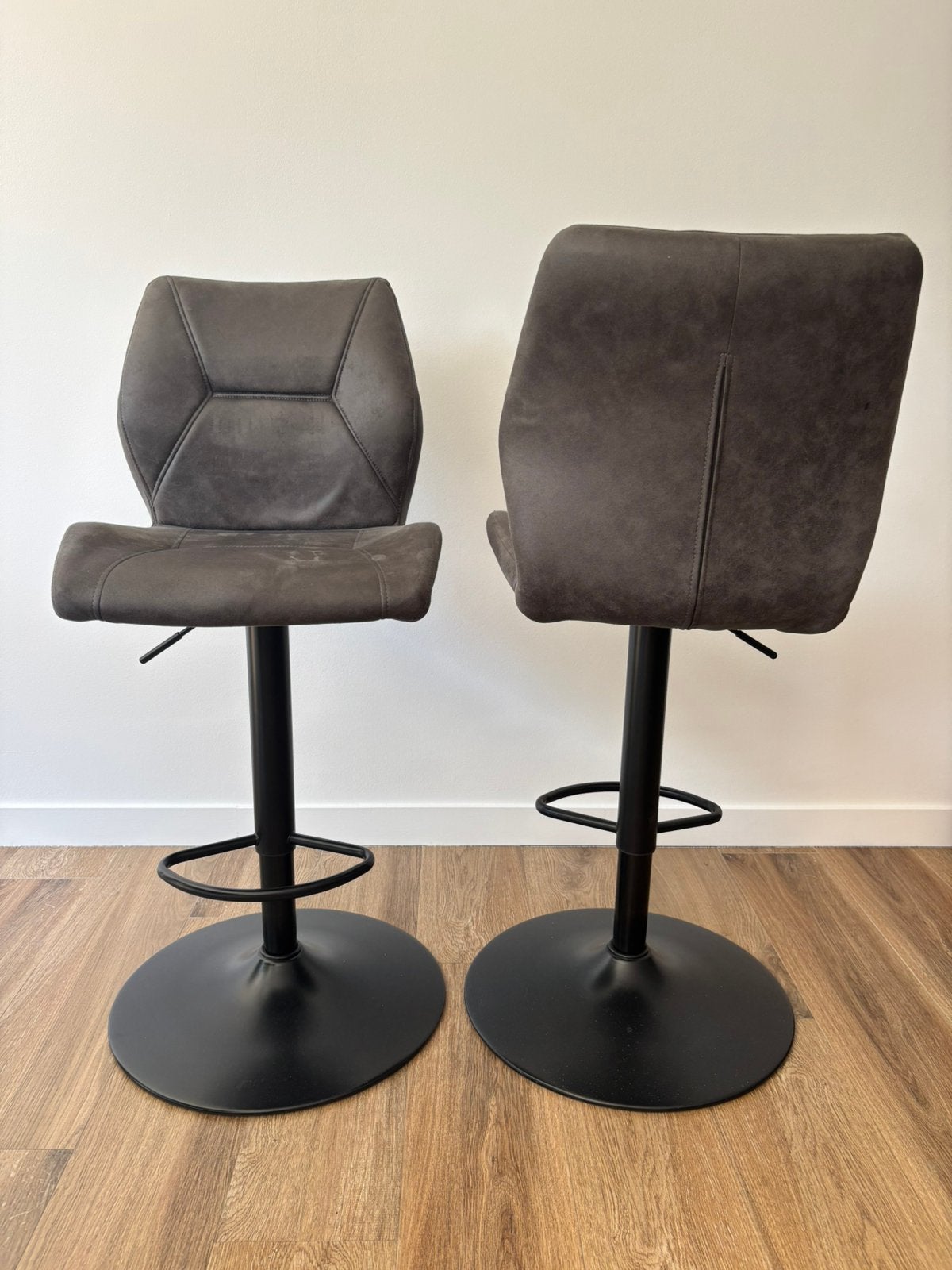 Tabourets - chaises hautes, 3 tabourets, Comme neuf, 60 à 90 cm, Enlèvement