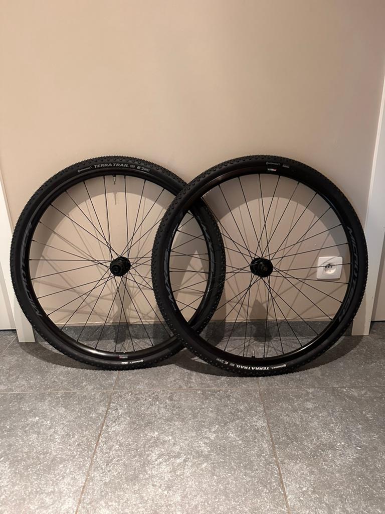 Gravelwielen alu, Fietsen en Brommers, Ophalen, Zo goed als nieuw, Carbon