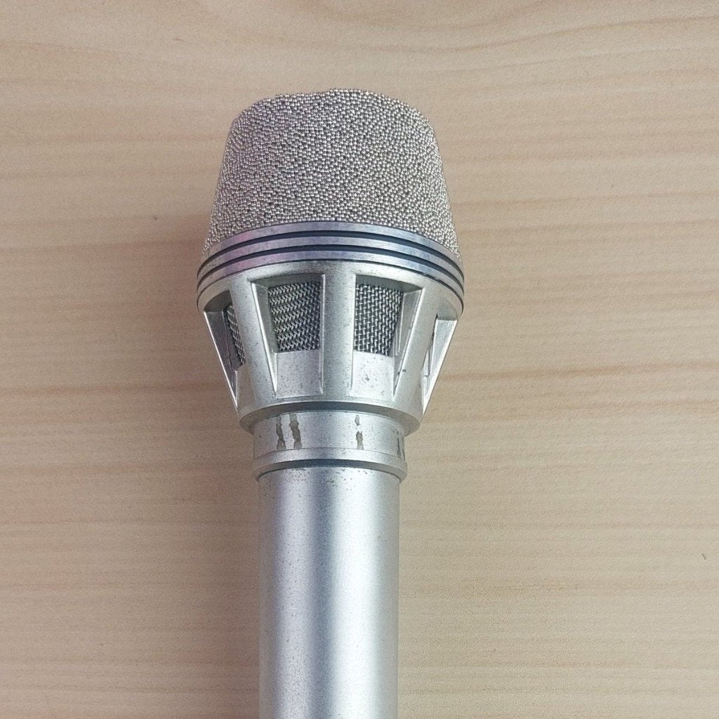 AKG D190E (micro dynamique vintage), Musique & Instruments, Enlèvement ou Envoi, Utilisé, Micro pour instrument