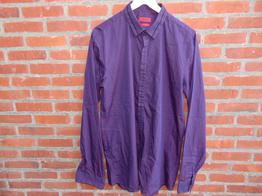 Hemd Boss nieuwstaat, Kleding | Heren, Overhemden, Ophalen of Verzenden, Zo goed als nieuw, Paars, Halswijdte 39/40 (M)