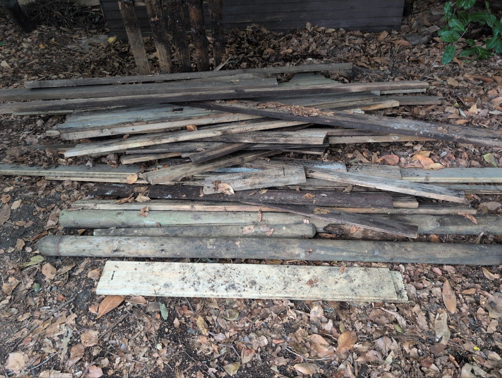 Hout allerlei, Ophalen
