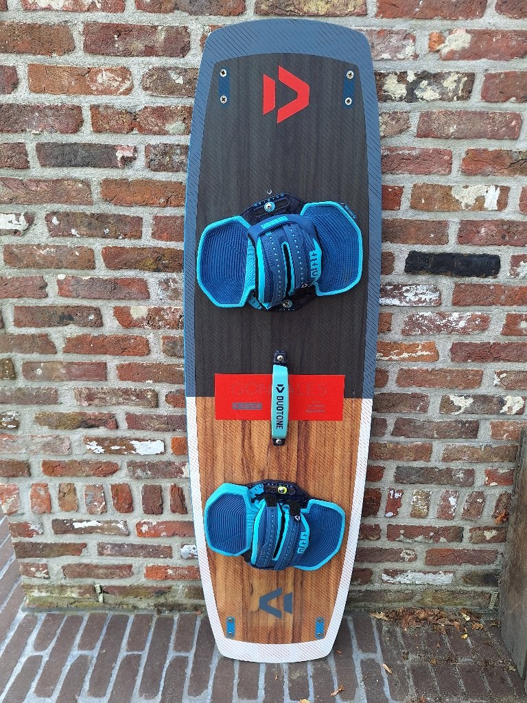Kiteboard Duotone, Sports nautiques & Bateaux, Kitesurf, Enlèvement, Comme neuf, Planche de kite