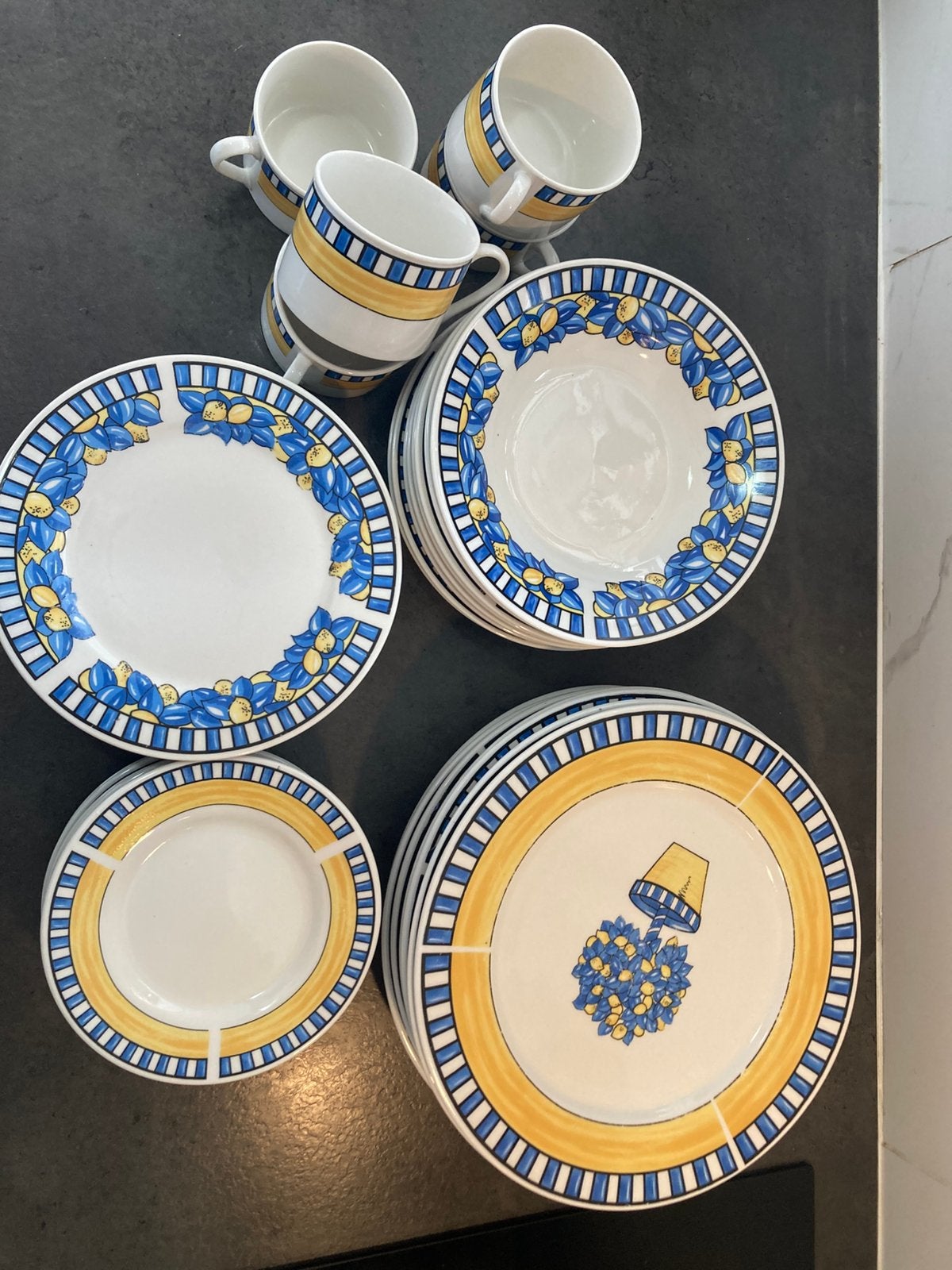 Set borden, Ophalen