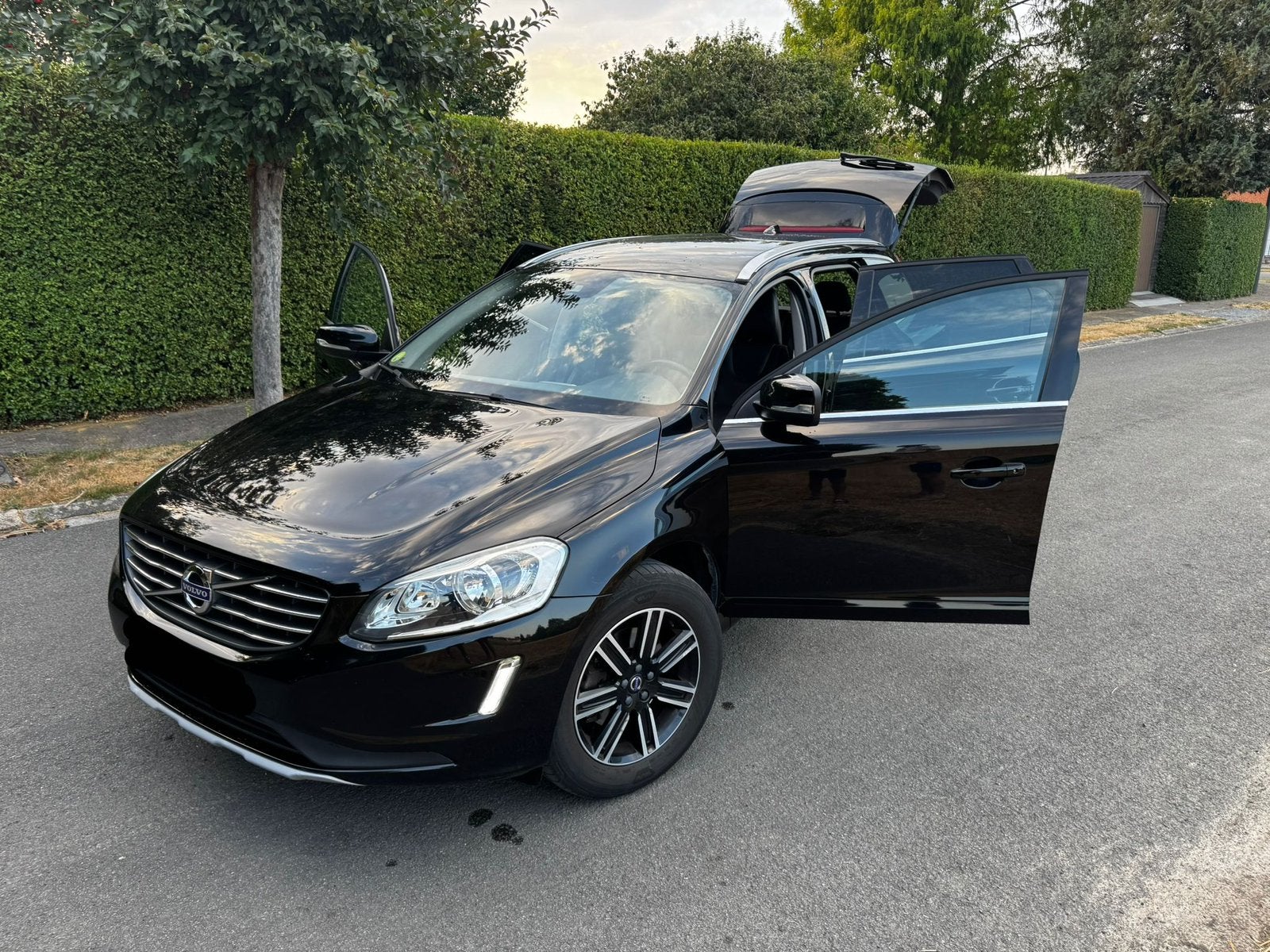 Volvo XC60 D3 TOPSTAAT, Auto's, Volvo, Dealer onderhouden, 1969 cc, Zwart, Leder