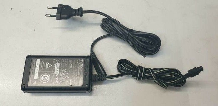 jw0952: batterij lader  AC-L25A  van Sony, Ophalen of Verzenden, Zo goed als nieuw