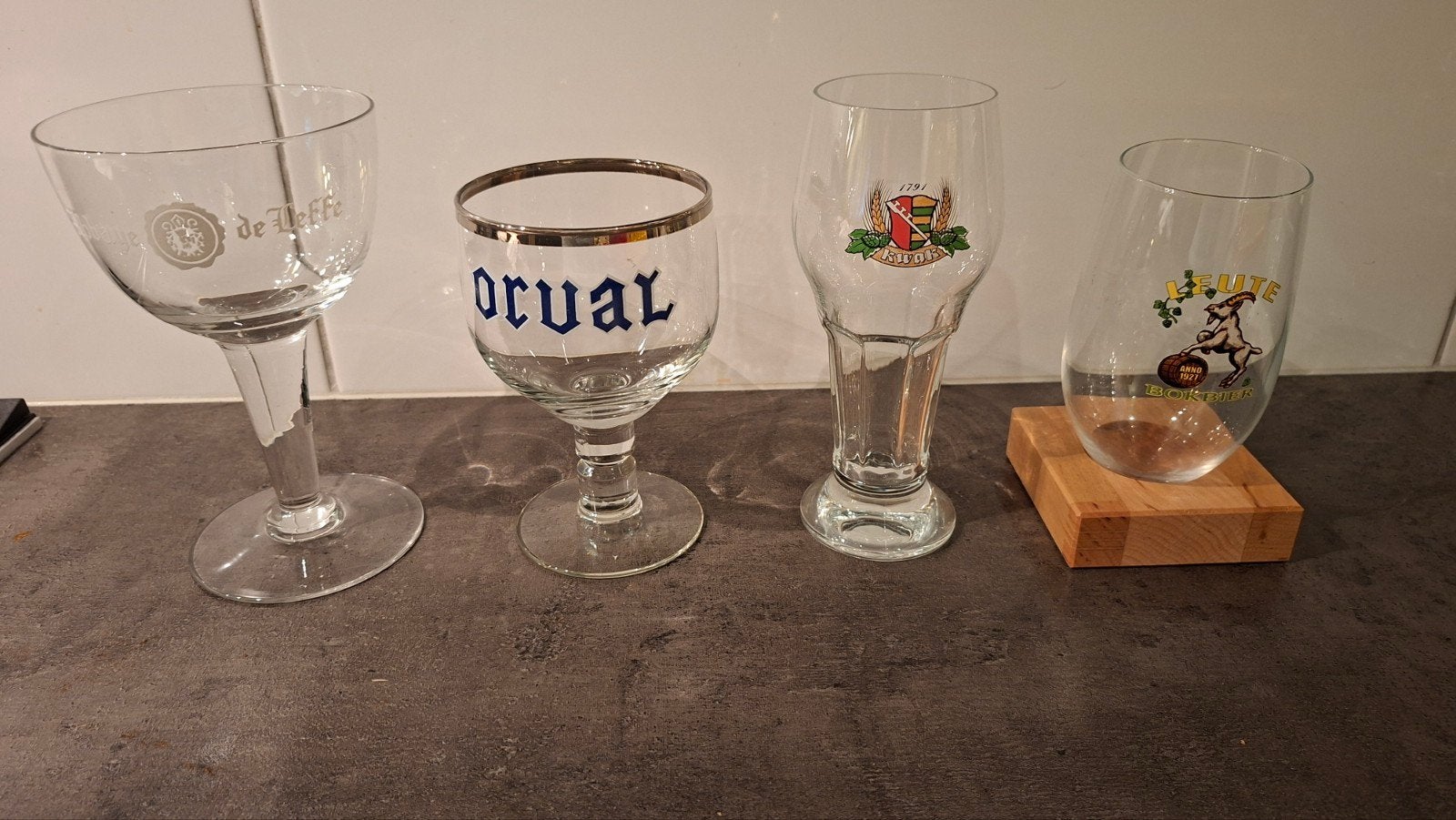 €2,50 per stuk bierglazen, Verzenden