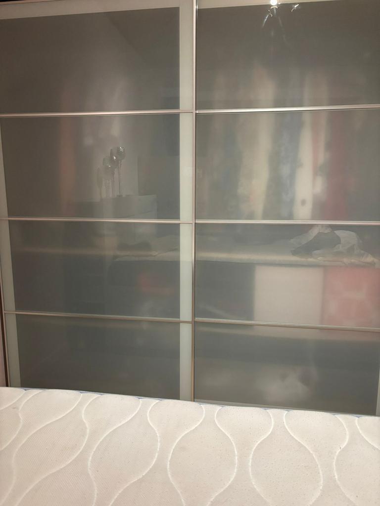 Glazen upshuif deuren kast ikea, Ophalen, Gebruikt, Glas