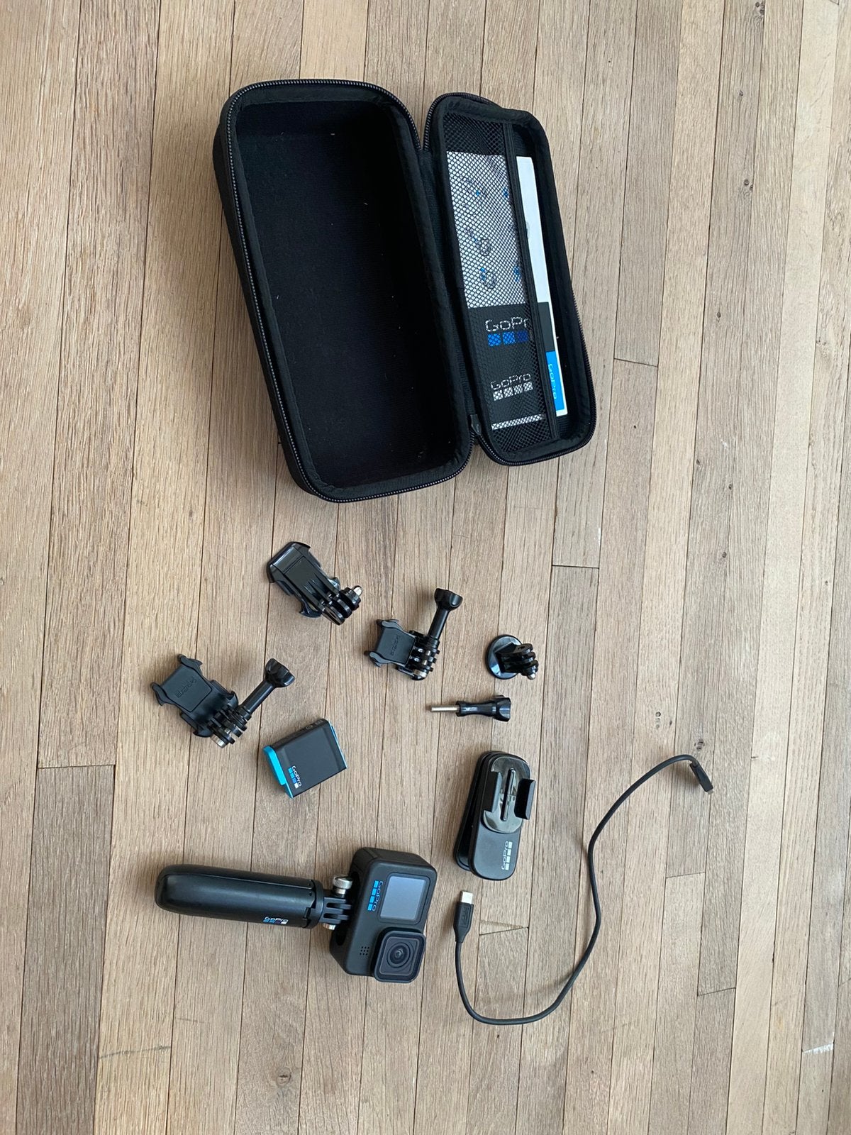 Gopro HERO 10 black + toebehoren, Audio, Tv en Foto, Actiecamera's, Ophalen, Zo goed als nieuw, GoPro