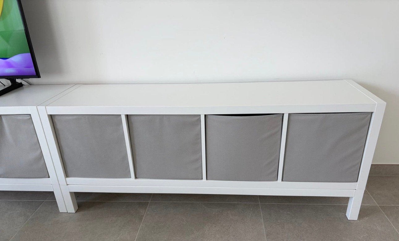2 x Kallax kast Ikea met onderstel zonder manden., Ophalen, Zo goed als nieuw